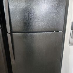 Black Whirlpool Top And Bottom Apartment Zise Fridge Fully Functional Exellent Condition Model 2022