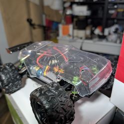 RC   brushless motor 4wd off road 4x4