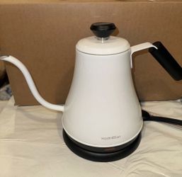Toaster and kettle