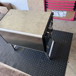 Camp Kitchen with table - OVS