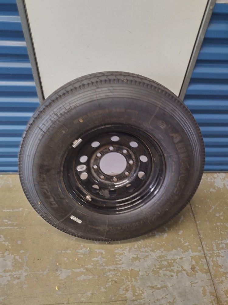 8 Lug Tailer Tire And Rim, Brand New for Sale in Valrico, FL OfferUp