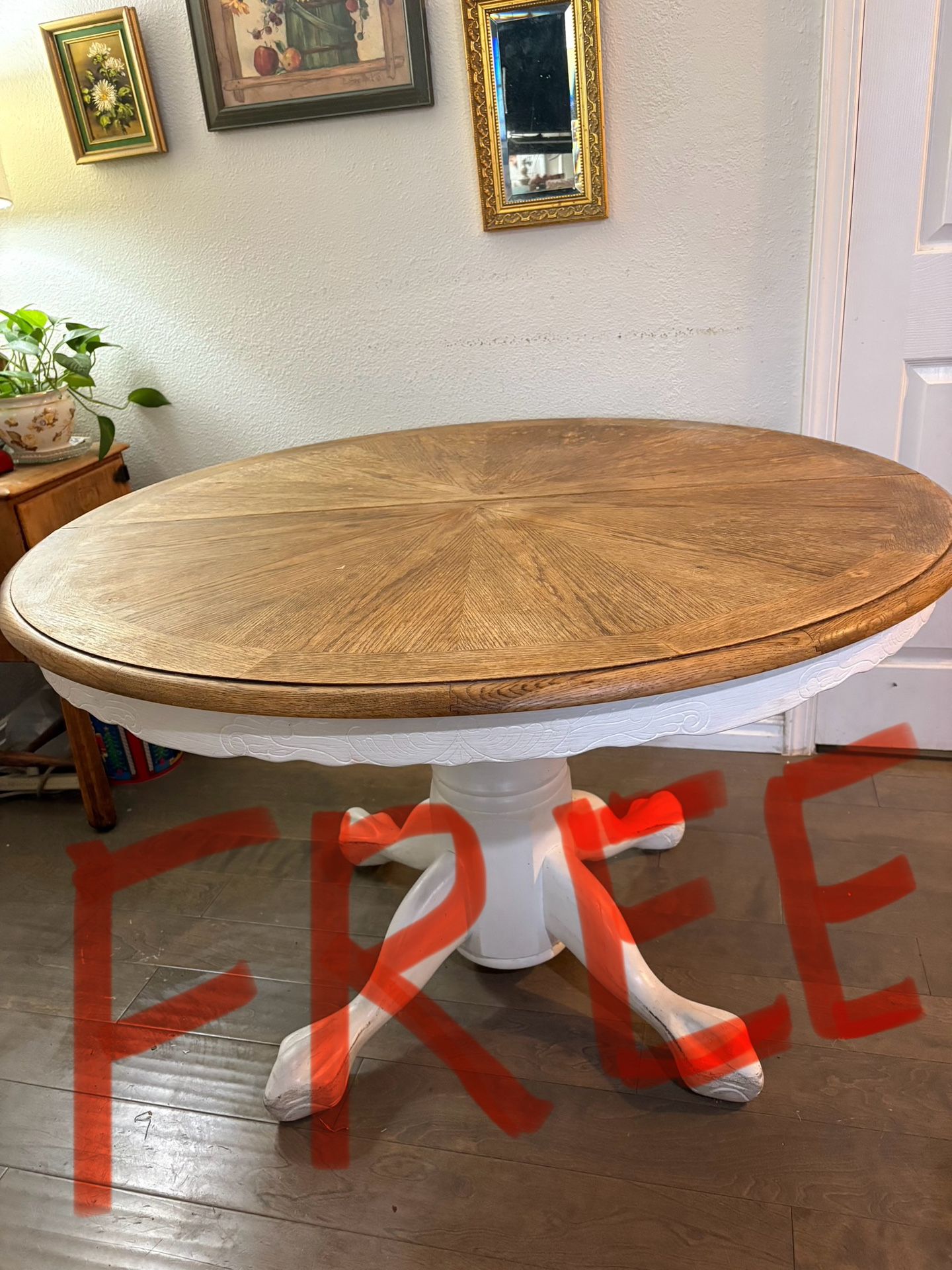FREE - Round Oak Table