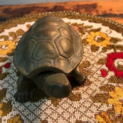 CENICERO ANTIGUO DE BRONCE DISEÑO JICOTEA 