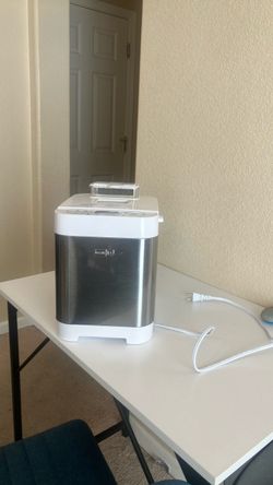 Bread Maker - Dash