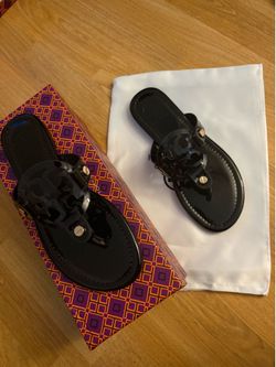 Tory Burch Black Jelly Thong Sandals Brand New size 6.5 women !