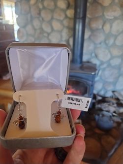Never Worn Dangling Bee Earrings