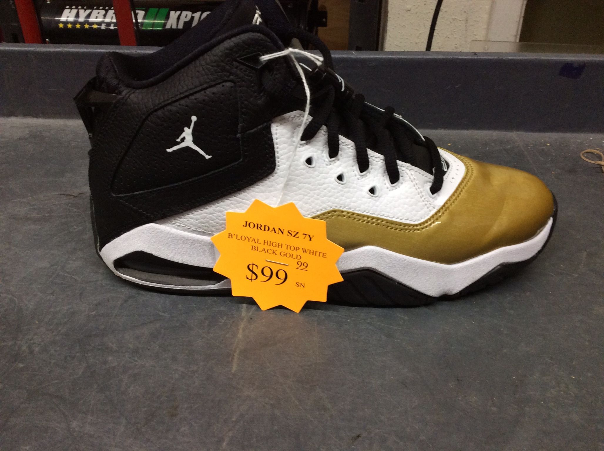 Jordan B’loyal Hightop White, Black, & Gold So 7y 929 154 9594