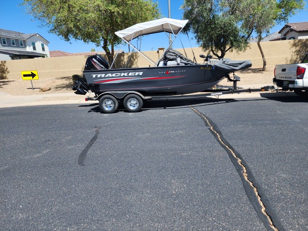 2017 Tracker Pro guide SC 175.DEEP V