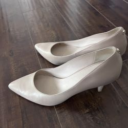 Cole Haan Women’s Nude High Heels Size 10