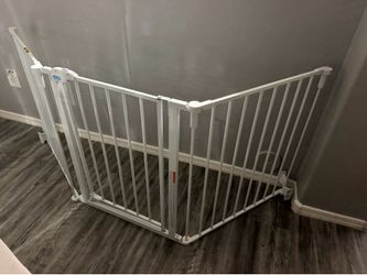 Baby gate