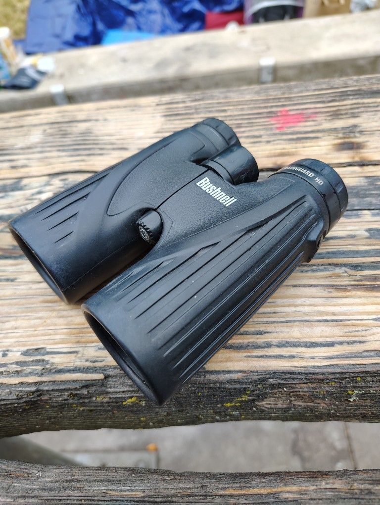 8x42mm RainGuard HD Bushnell Binocular