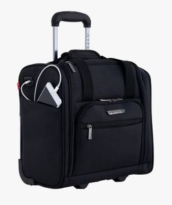 Travelers Club (TPRC)15" Smart luggage w/ built in USB Charging Port,