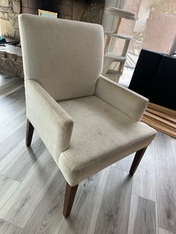 Free upholstered chair