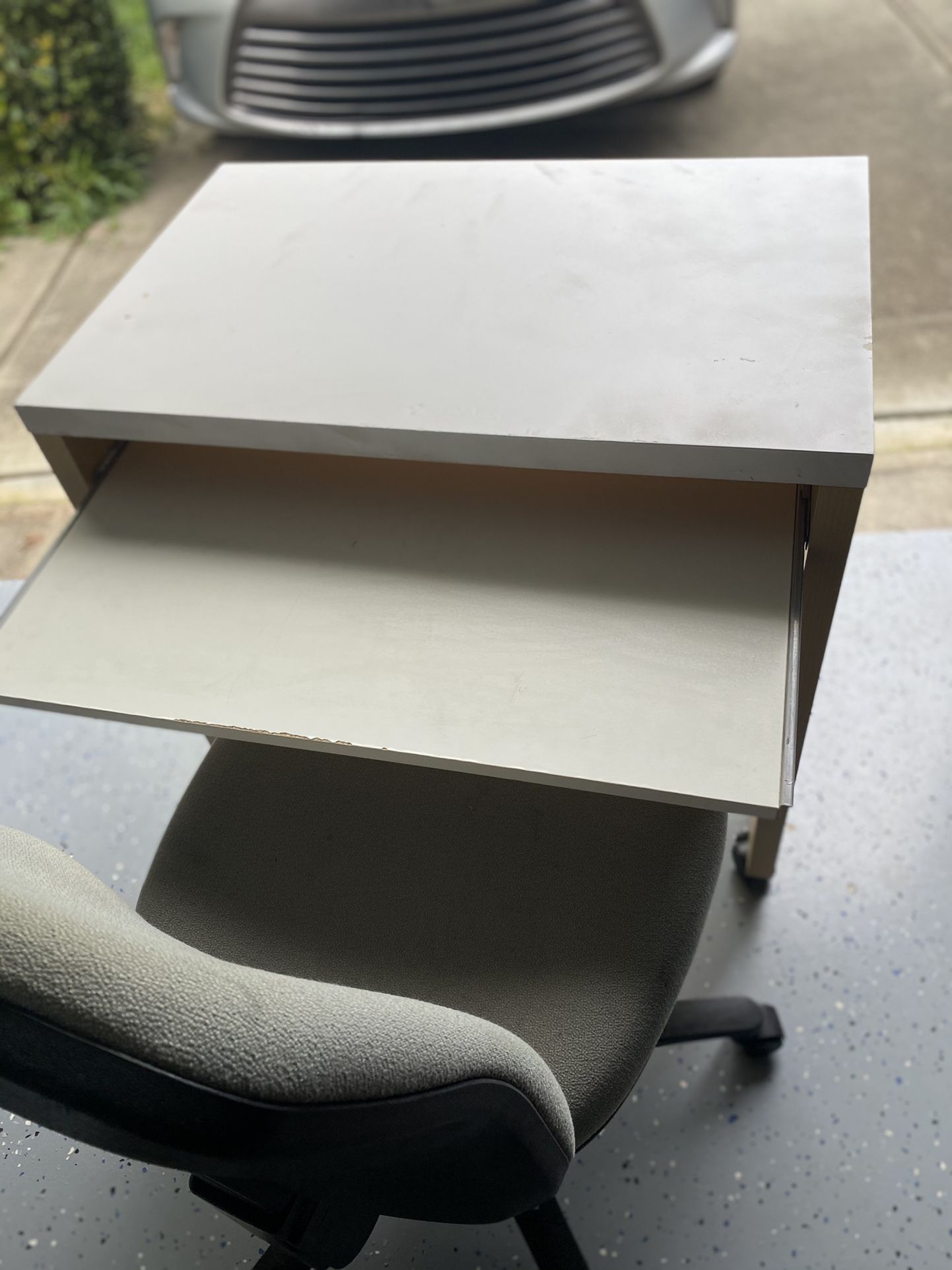 Small Desk And Chair