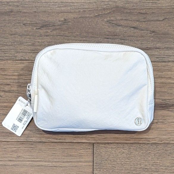 everywhere belt bag lululemon white opal 1L (Neo Mint) Ring clips onto your favourite bag Lululemon Everywhere Belt Bag 1L