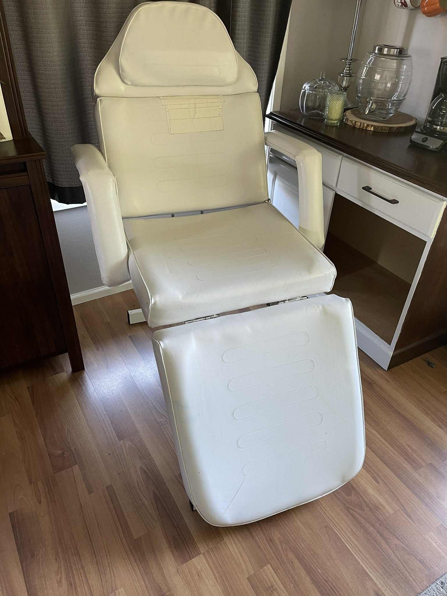 Massage / Tattoo Chair 