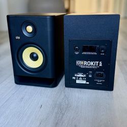 KRK Classic 5 Professional Bi-Amp 5" Powered Studio Monitor (2 Speakers) Pair + Pair of XLR Cable + Gravity Phone Holder