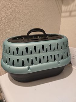 Pet Carrier $10