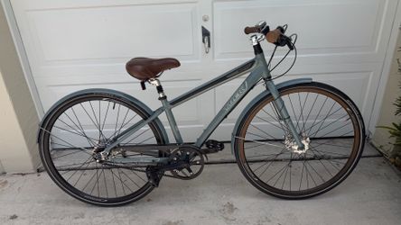 Trek Belt drive Soho bike small hybrid 8 speed bicycle 700c