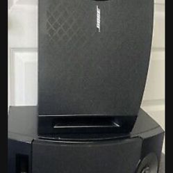 PAIR OF  BOSE BOOKSHELF SPEAKERS SERIES 201-V 