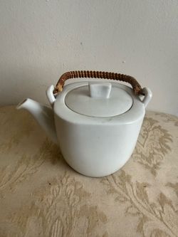 Vintage Japanese White Porcelain Teapot (WONY)