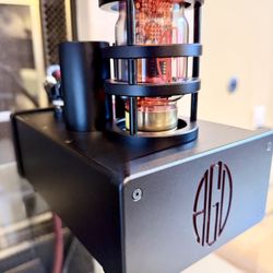AGD Audion monoblock Amplifiers