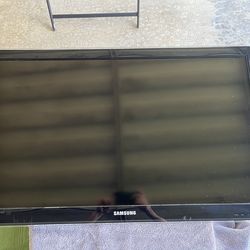 TV Samsung LN40C630 40-Inch 1080p 120 Hz LCD HDTV (Black)