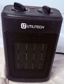  Ceramic Space Heater – Works Great