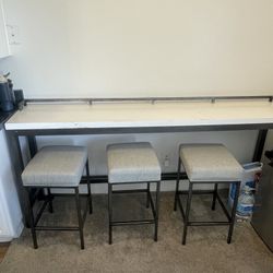 Table + 3 Chairs