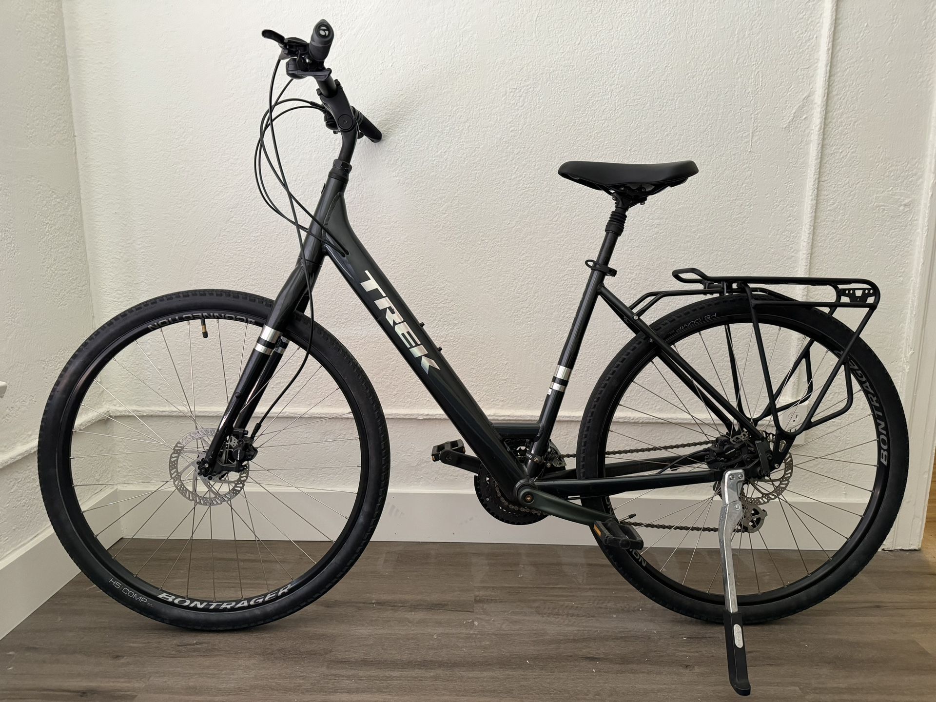 Trek bike (excellent condition) with a new Bontrager rack