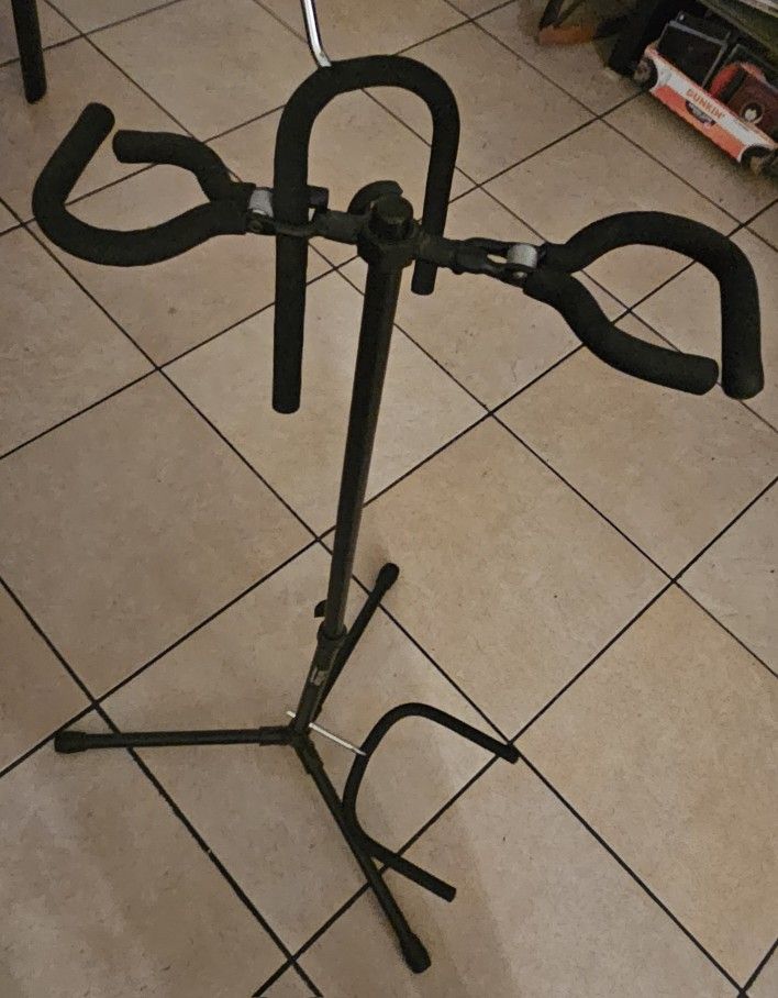 Dual Guitar Stand