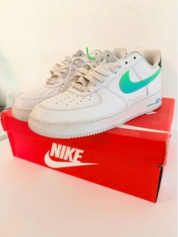 White aquamarine Air Force 1