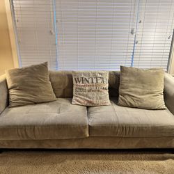Living Room Furniture - Couch, Love Seat, Recliner 