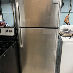 Frigidaire Refrigerator 30 days warranty 