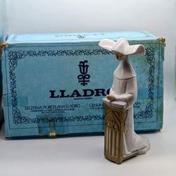 Lladro Figurine "Meditation" Nun Kneeling (Rare White) w/ Original Box. EUC. '89