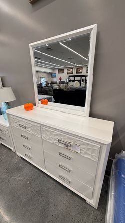 4 PC KING BEDROOM SET