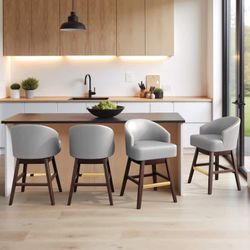 Set of 4. Bar stools