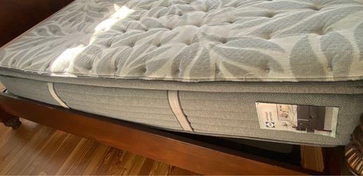 Mattress/ box and base Queen size