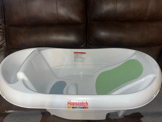 Hopscotch lane bathtub 0-3 months