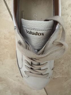 Soludos Women’s Leather tennis shoe