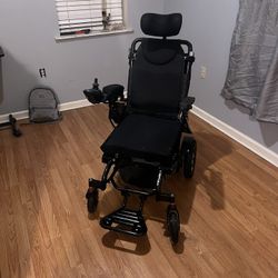 Electric portable wheelchair