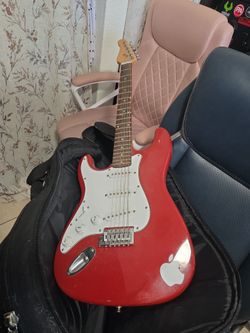 Electric Guitar Red and White with case