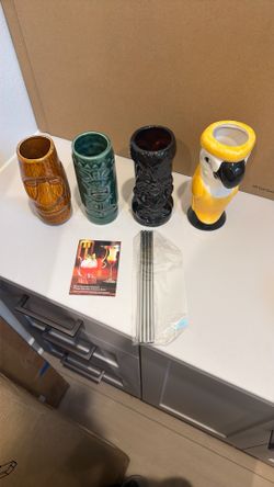 Tiki Glasses for Cocktails Mugs Set of 4 Ceramic Party Cups Bar Decor