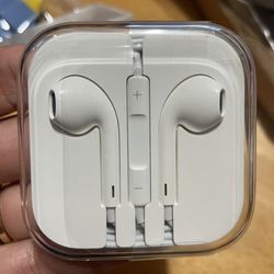 Apple Ear Buds (New)