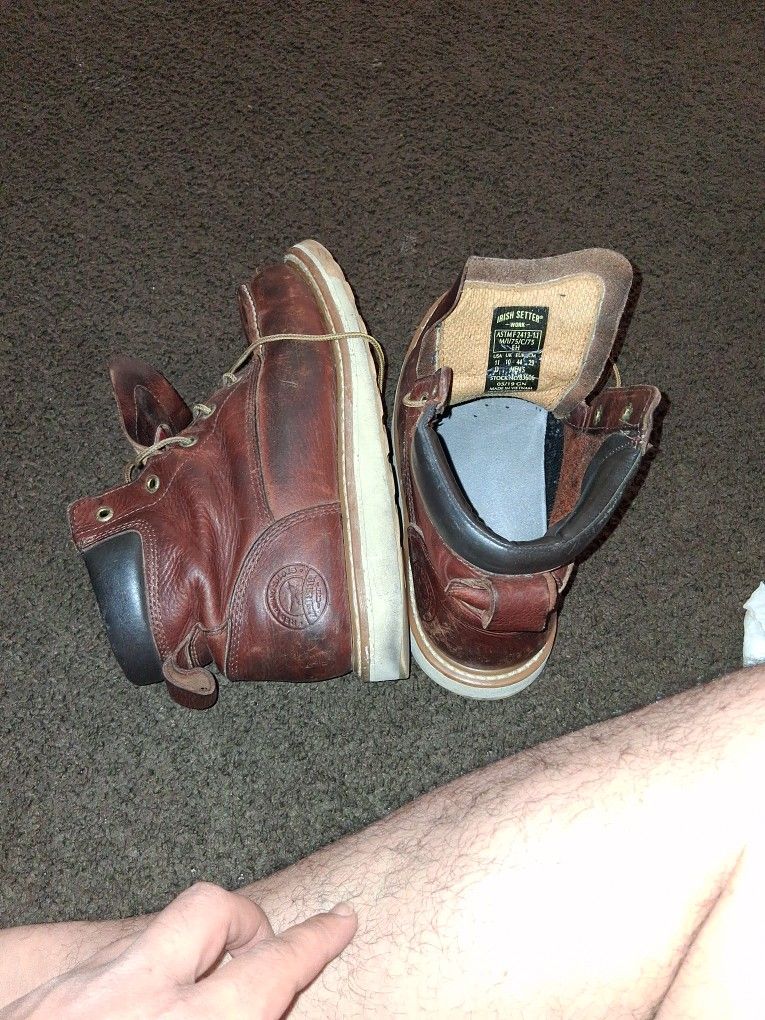 Red Wing Irish Setter Steal Toe Working Boots size 11 Like New For $70