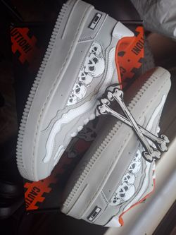 Skeleton Gray Bones Sneaker