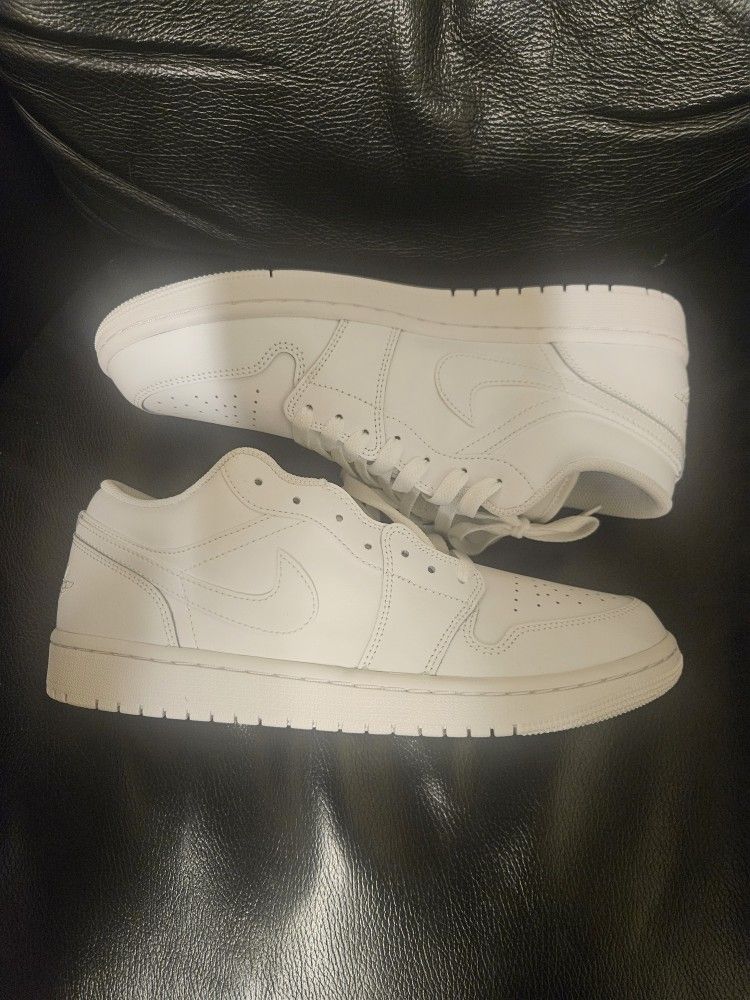 Jordan 1 Low's Brand New Size 9.5 (With No Box Top) $130