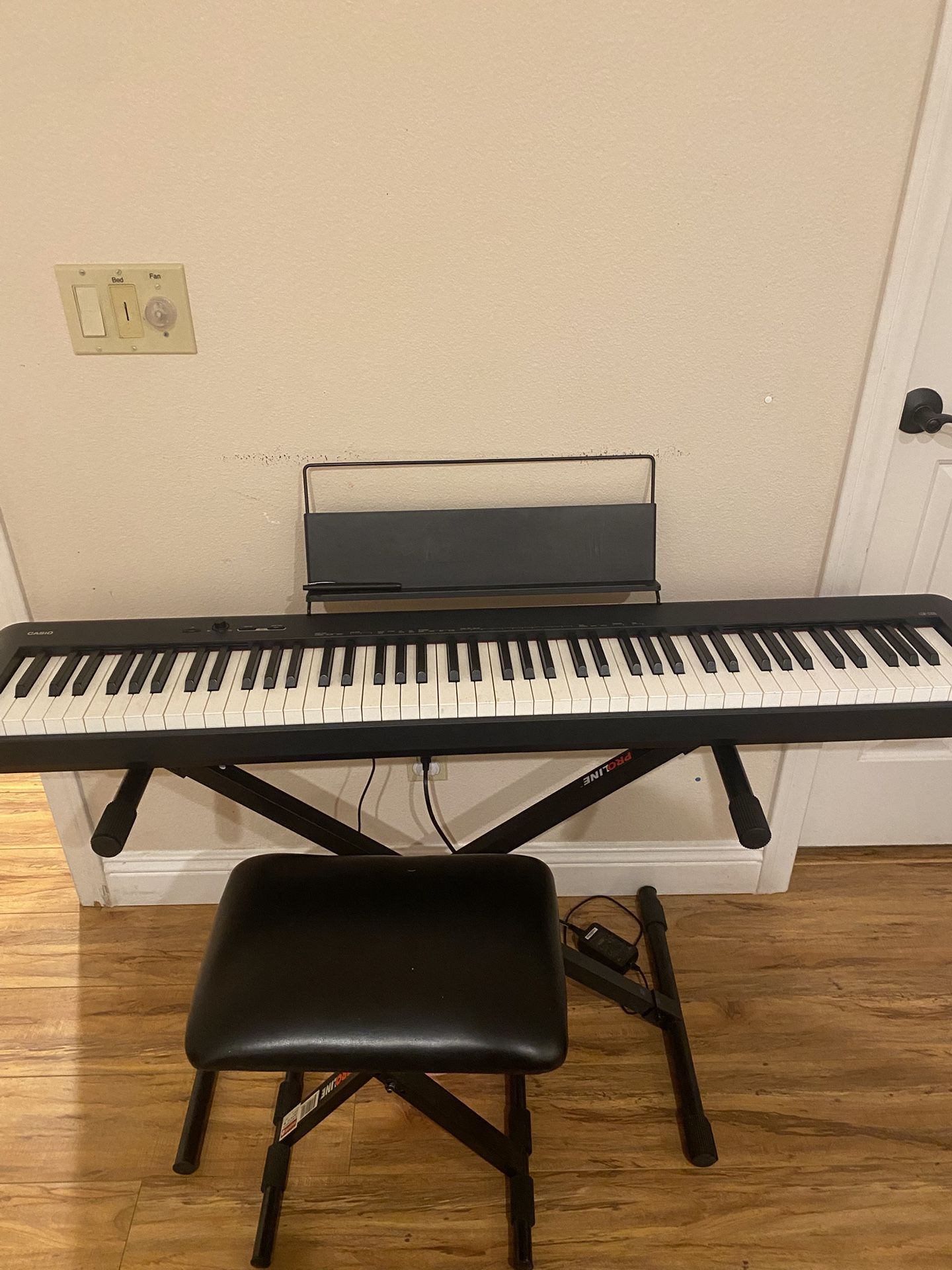 Keyboard + Stand + Chair 
