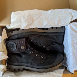 Palladium Boots M6/W7.5 NIB