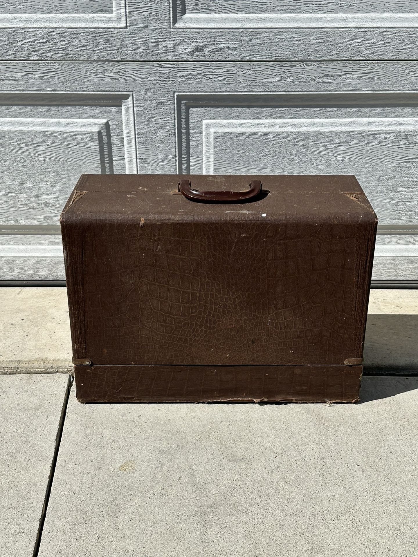 Vintage Sewing Machine Case